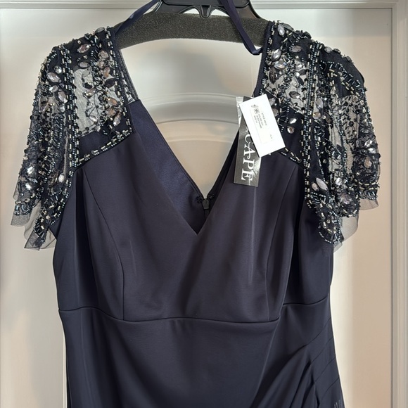 XSCAPE Lana V-Neck Beaded Flutter Sleeve Navy Gown NWT - Picture 9 of 14